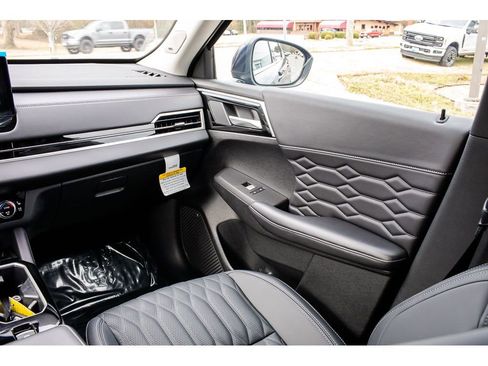 Used 2025 Mitsubishi Outlander SEL image 15