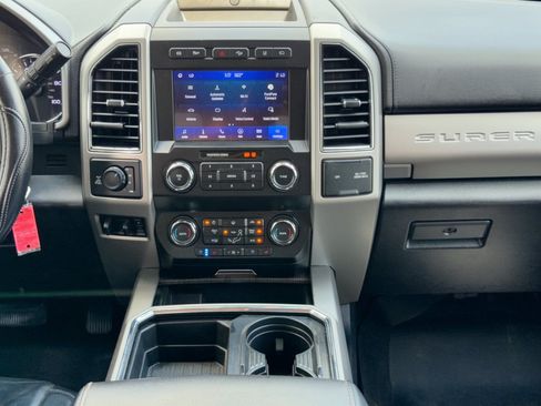 Used 2020 Ford F250 Lariat w/ Lariat Value Package AWD/4WD image 22