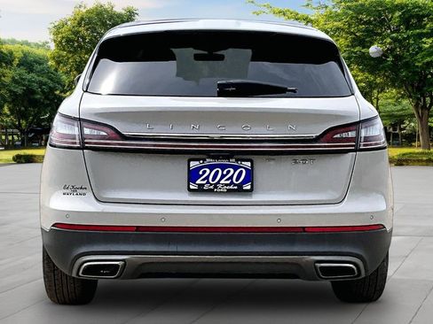 Used 2020 Lincoln Nautilus Reserve FWD image 4