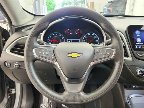 Used 2024 Chevrolet Malibu LT FWD image 32
