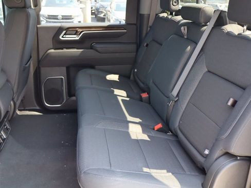 New 2025 GMC Sierra 2500 SLE w/ Preferred Package AWD/4WD image 17