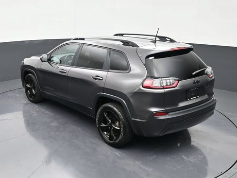 Used 2019 Jeep Cherokee Latitude Plus FWD image 11