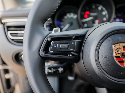 Certified 2026 Porsche Macan Turbo AWD/4WD image 17