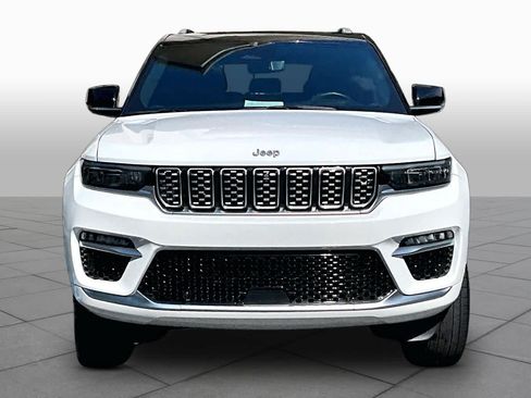 Used 2022 Jeep Grand Cherokee Summit AWD/4WD image 4