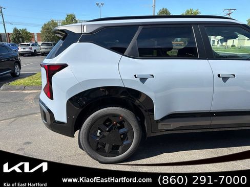 New 2027 Kia Seltos X-Line S w/ X-Line S Premium Package AWD/4WD image 7