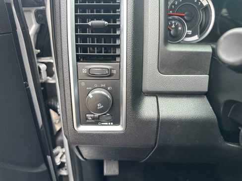 Used 2016 RAM 1500 Big Horn RWD image 14