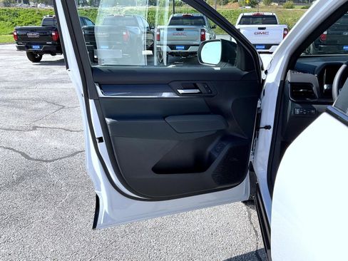 New 2026 GMC Terrain AT4 w/ Technology Package II image 9