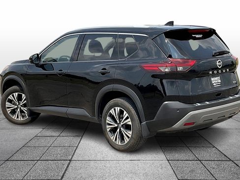 Used 2021 Nissan Rogue SV w/ Premium Package image 11