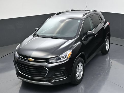 Used 2021 Chevrolet Trax LT w/ Driver Confidence Package AWD/4WD image 41