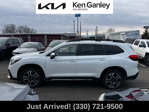 Used 2023 Subaru Ascent Limited w/ Technology Package image 8