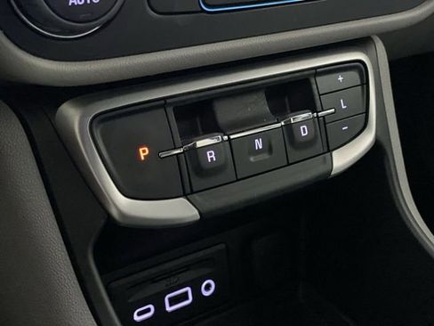 Certified 2024 GMC Terrain SLT w/ Infotainment Package II image 21