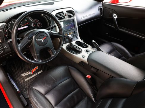 Used 2005 Chevrolet Corvette Coupe w/ Preferred Equipment Group image 6