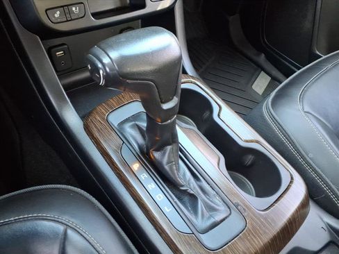 Used 2018 GMC Canyon Denali image 23