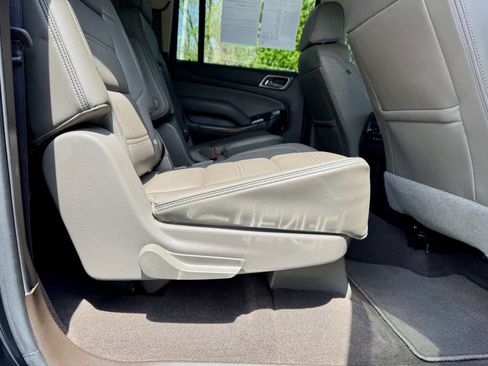 Used 2019 GMC Yukon XL Denali w/ Denali Ultimate Package AWD/4WD image 35