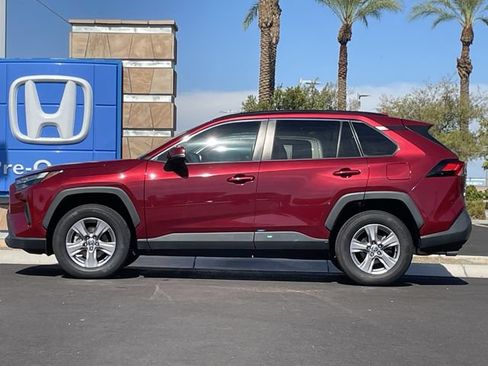 Used 2022 Toyota RAV4 XLE FWD image 6