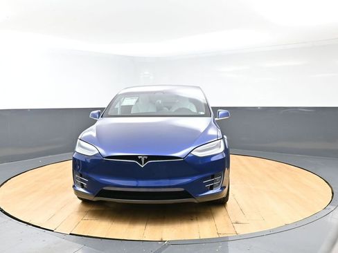 Used 2020 Tesla Model X Long Range AWD/4WD image 2