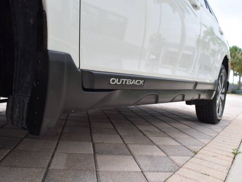 Used 2018 Subaru Outback 2.5i Limited AWD/4WD image 27