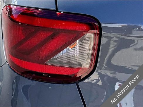 Used 2020 Hyundai Venue SEL FWD image 27