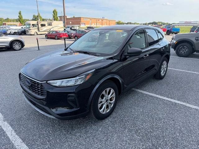 Certified 2025 Ford Escape Active FWD image 4