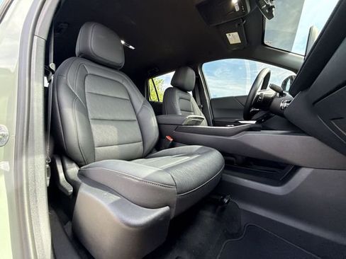 Used 2026 Chevrolet Equinox LT w/ Convenience Package II image 23