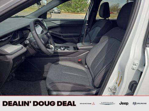 New 2026 Jeep Cherokee Laredo AWD/4WD image 9