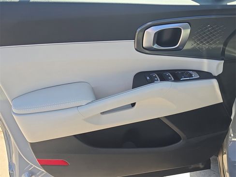 New 2026 Kia Sorento S image 19