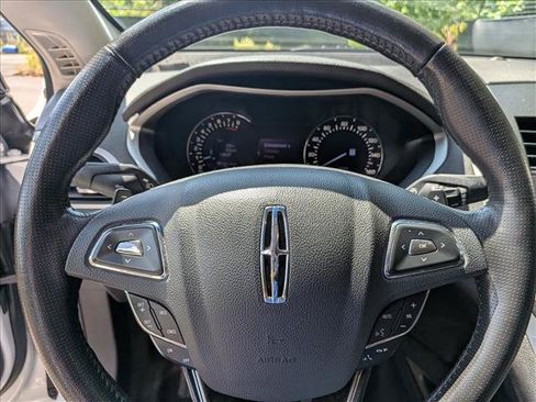 Used 2013 Lincoln MKZ FWD image 33