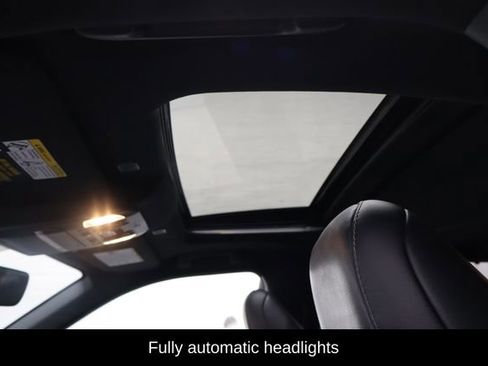 Used 2023 Toyota Highlander XSE image 10