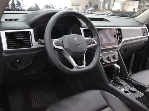 Used 2022 Volkswagen Atlas SE image 17