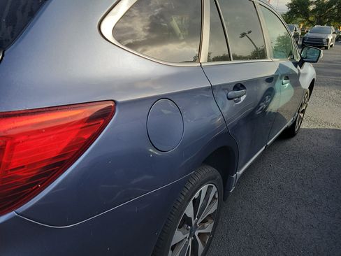 Used 2016 Subaru Outback 2.5i Limited AWD/4WD image 19