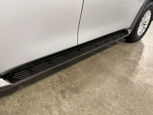 Used 2018 Nissan Armada SV w/ Driver Package image 9