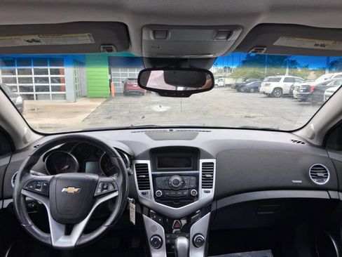 Used 2011 Chevrolet Cruze LT FWD image 10