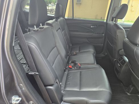 Used 2021 Honda Pilot Special Edition image 11