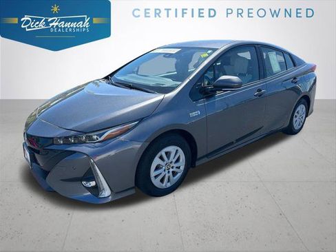 Certified 2018 Toyota Prius Prime Advanced FWD image 1