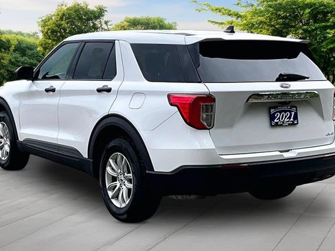 Used 2021 Ford Explorer 4WD image 2