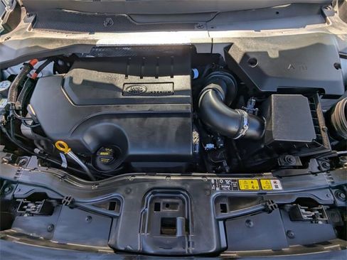 Used 2021 Land Rover Discovery Sport SE image 11