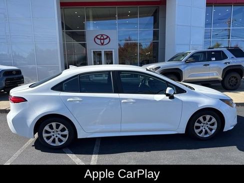 Certified 2023 Toyota Corolla LE image 10