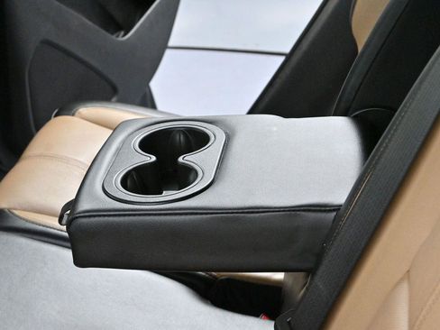 Used 2022 Chevrolet Equinox Premier FWD image 32