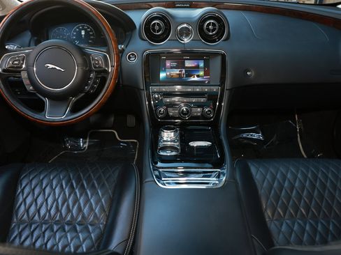 Used 2017 Jaguar XJ L Portfolio RWD image 25