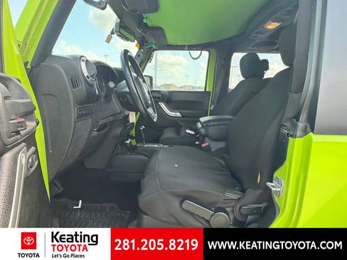 Used 2013 Jeep Wrangler Rubicon w/ PWR Convenience Group AWD/4WD image 11
