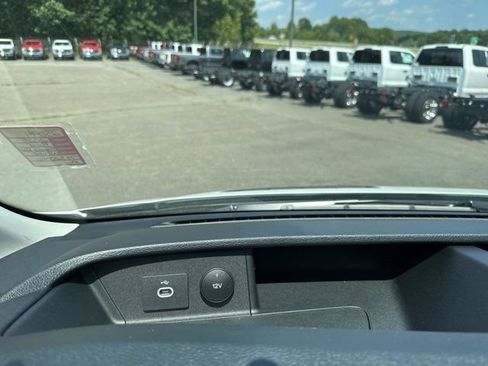 New 2025 Ford Transit 250 Low Roof image 18