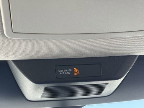 Used 2025 Nissan Pathfinder SV AWD/4WD image 26
