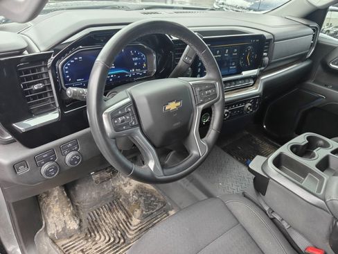 Certified 2023 Chevrolet Silverado 1500 LT image 9
