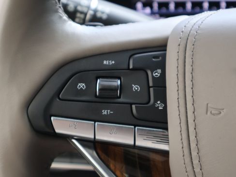 Used 2022 Cadillac Escalade Sport Platinum AWD/4WD image 17