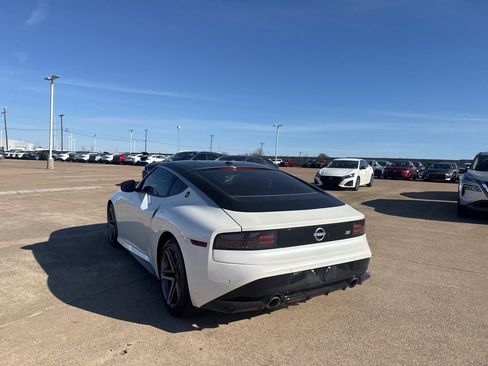 Certified 2025 Nissan Z Sport w/ Floor Mat Package image 18