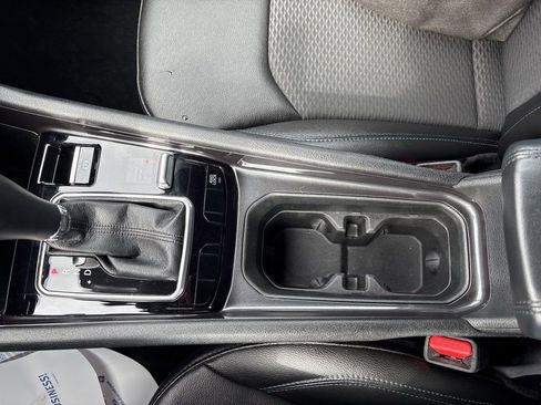 Used 2025 Jeep Compass Latitude image 34