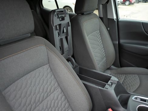 Used 2019 Chevrolet Equinox LT w/ Driver Convenience Package FWD image 51