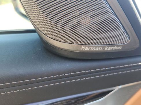 Used 2022 BMW 750i xDrive w/ Executive Package image 13