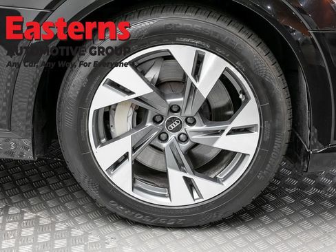 Used 2021 Audi e-tron Premium w/ Convenience Plus Package AWD/4WD image 33