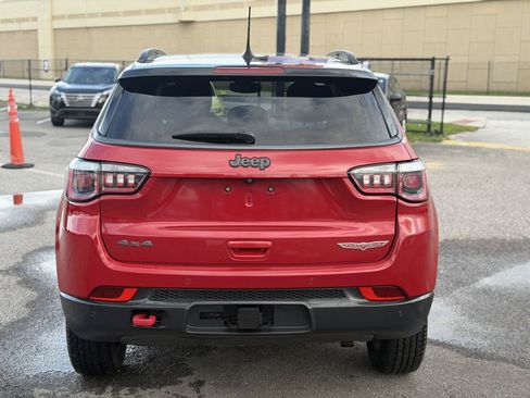 Used 2018 Jeep Compass Trailhawk w/ Leather Interior Group AWD/4WD image 5